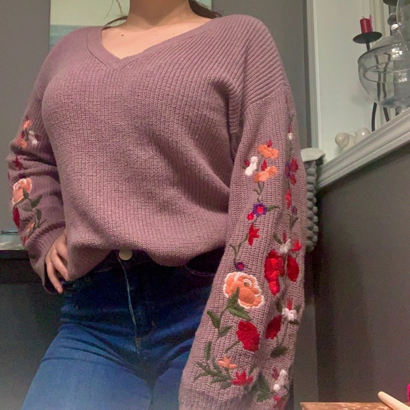 American Eagle Purple Sweater Embroidered Floral Ribbed V-neck M - Picture 5 of 7